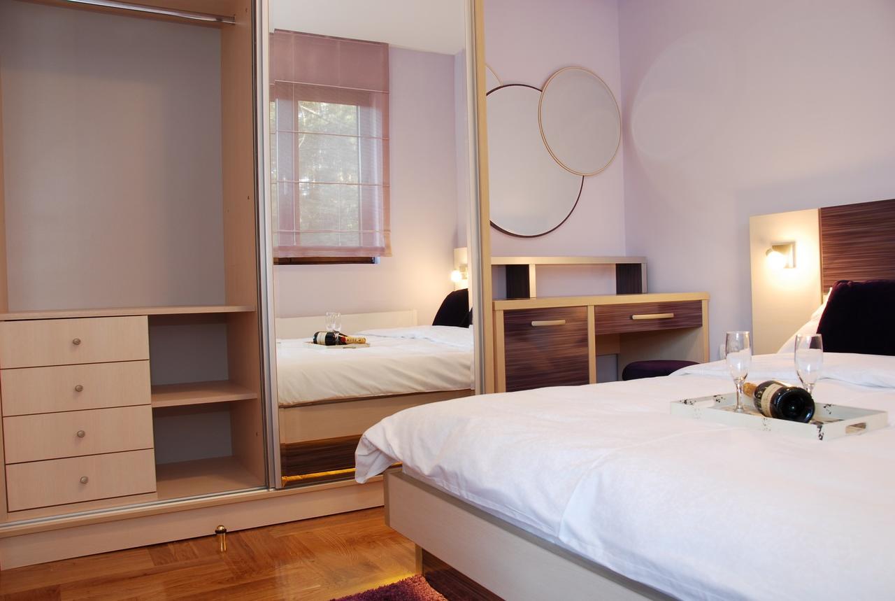 Apartments Radosti ซลาตีบอร์ ภายนอก รูปภาพ