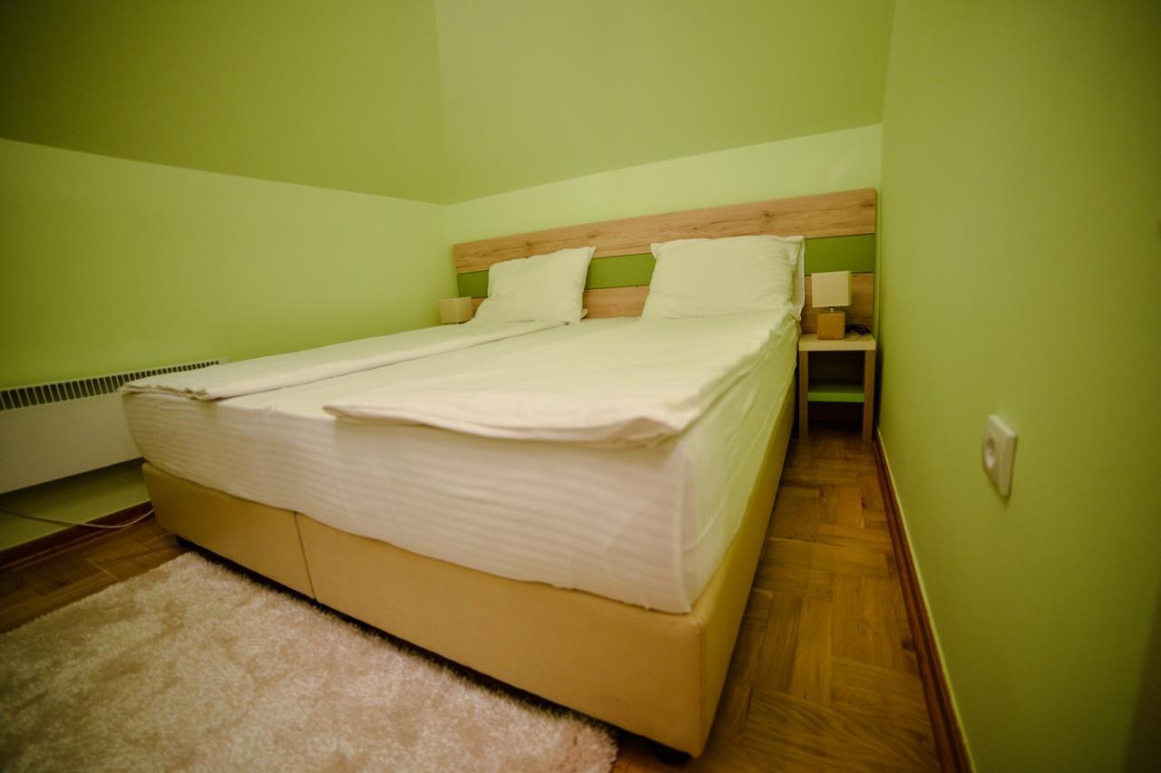 Apartments Radosti ซลาตีบอร์ ภายนอก รูปภาพ