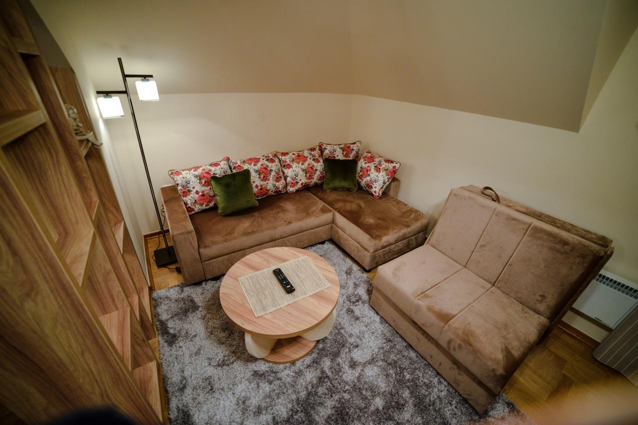 Apartments Radosti ซลาตีบอร์ ภายนอก รูปภาพ