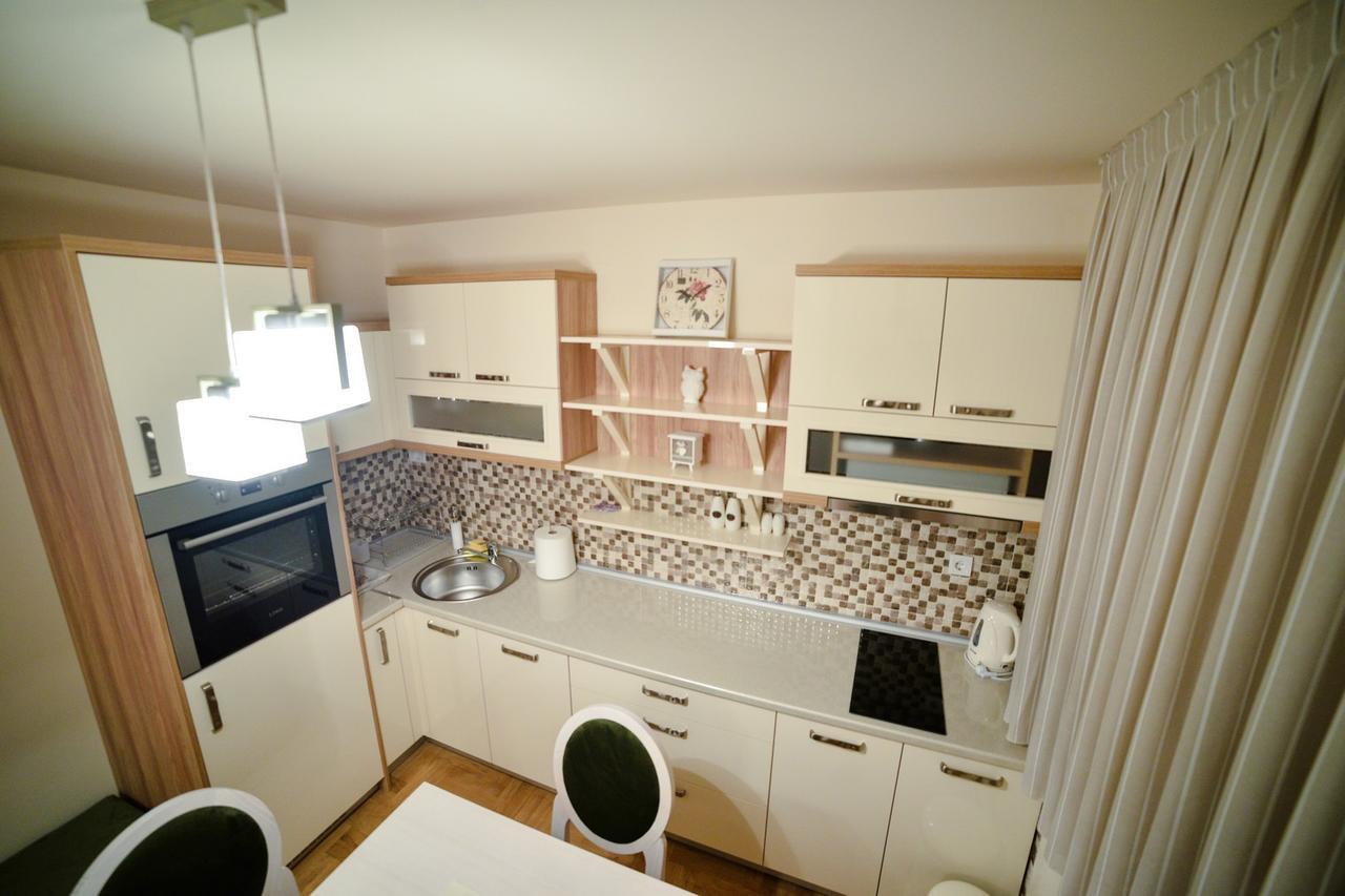 Apartments Radosti ซลาตีบอร์ ภายนอก รูปภาพ