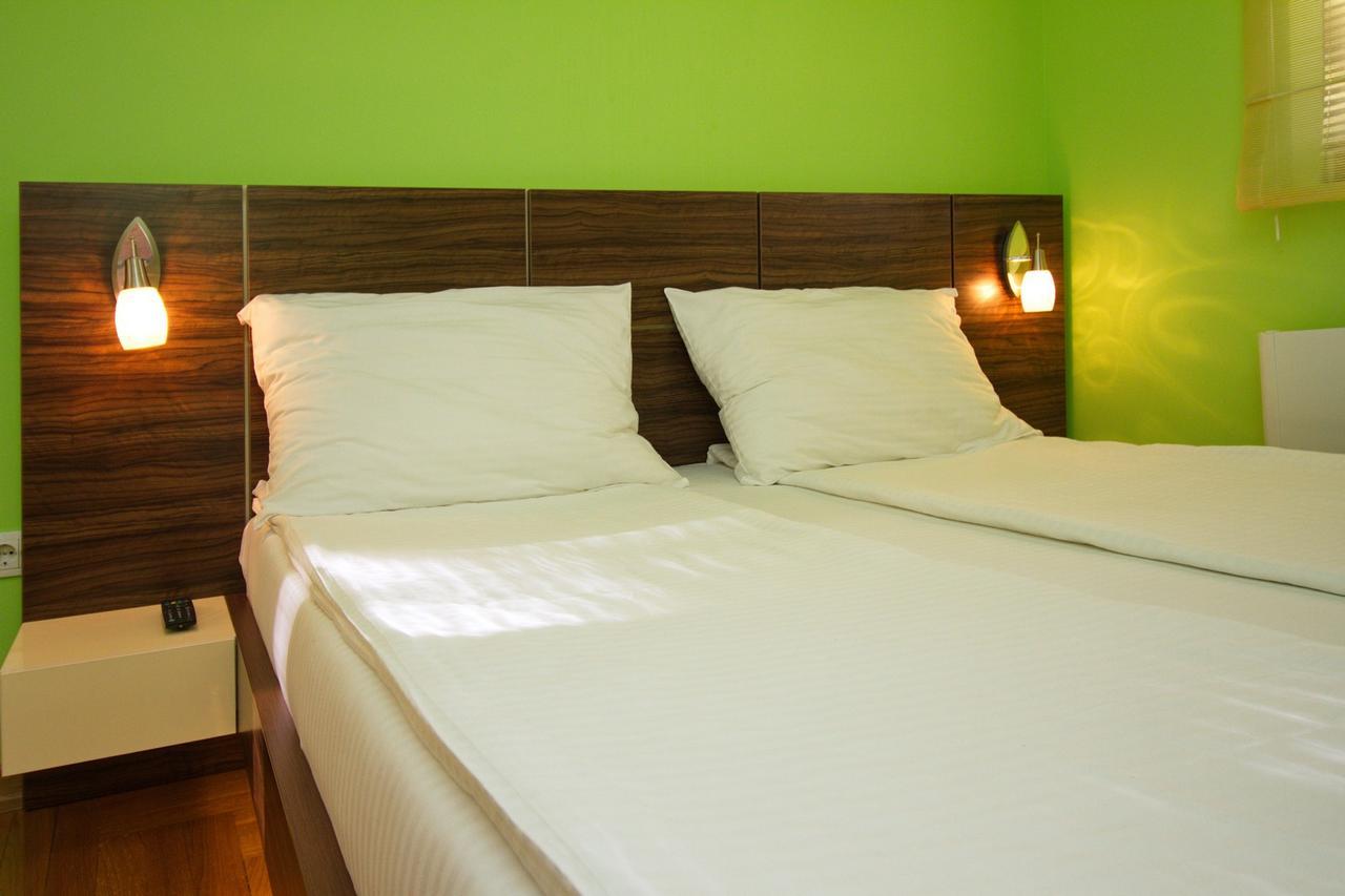 Apartments Radosti ซลาตีบอร์ ภายนอก รูปภาพ
