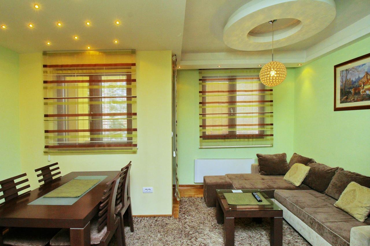 Apartments Radosti ซลาตีบอร์ ภายนอก รูปภาพ