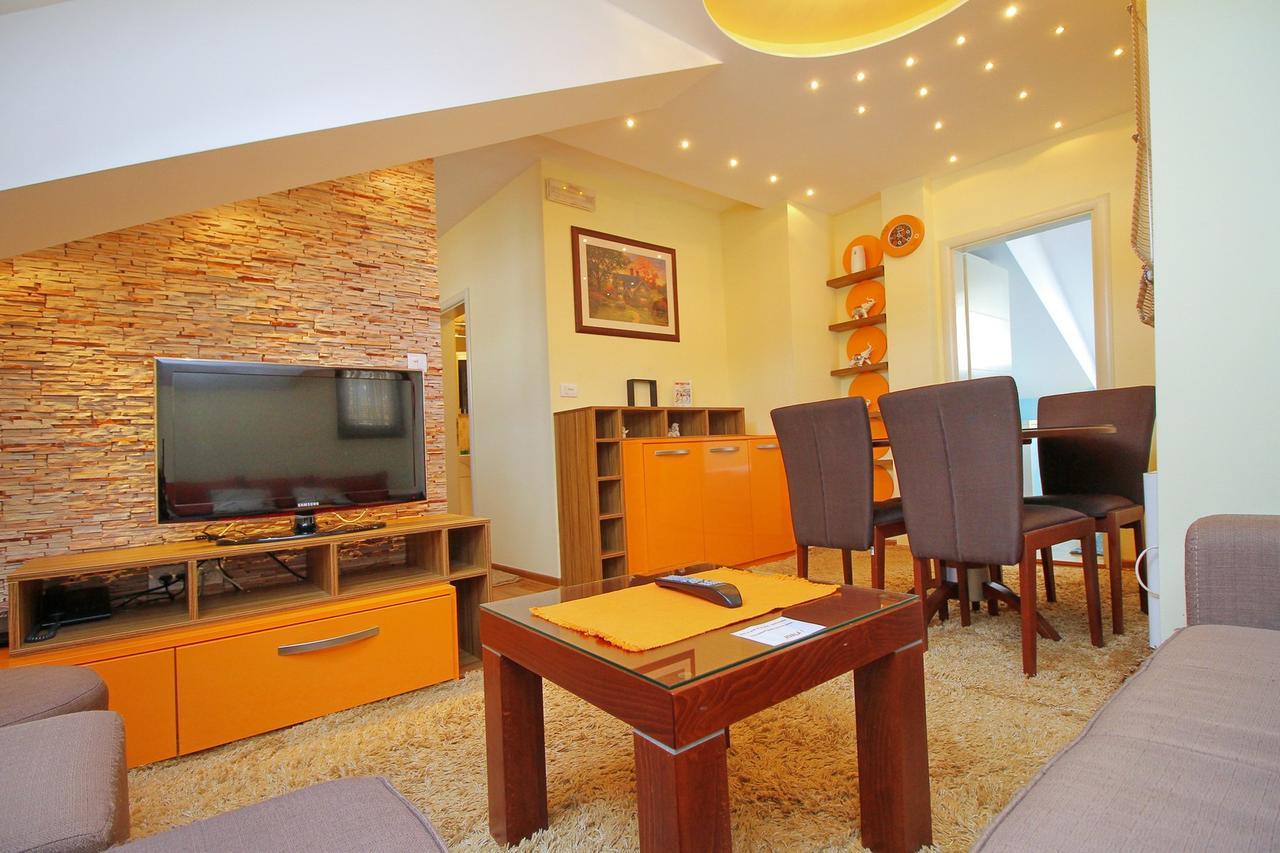 Apartments Radosti ซลาตีบอร์ ภายนอก รูปภาพ