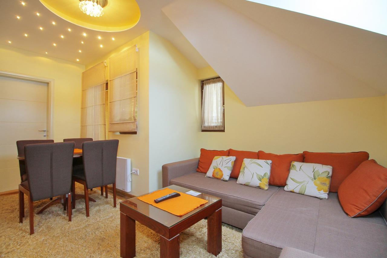 Apartments Radosti ซลาตีบอร์ ภายนอก รูปภาพ
