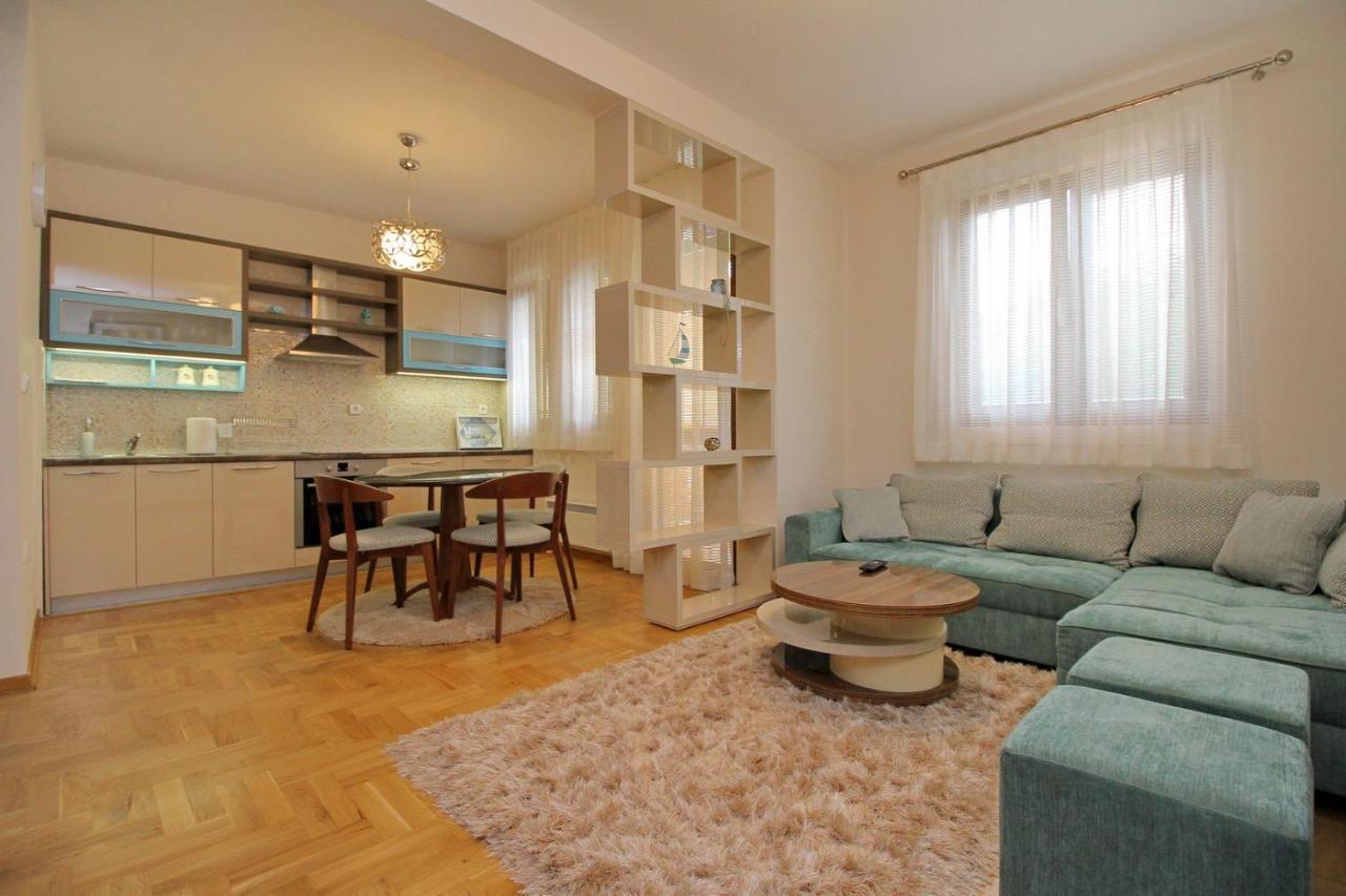 Apartments Radosti ซลาตีบอร์ ภายนอก รูปภาพ