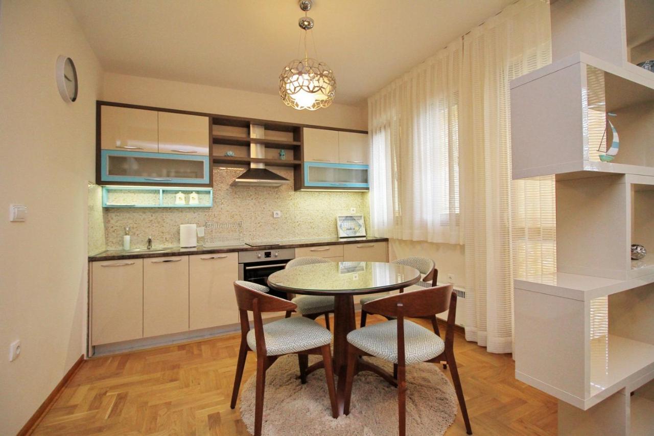 Apartments Radosti ซลาตีบอร์ ภายนอก รูปภาพ