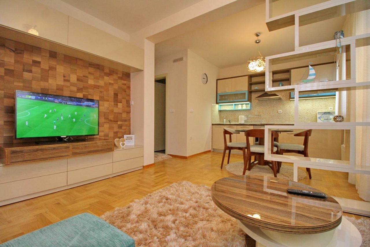 Apartments Radosti ซลาตีบอร์ ภายนอก รูปภาพ